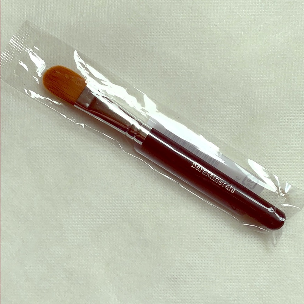 Bare minerals concealer brush